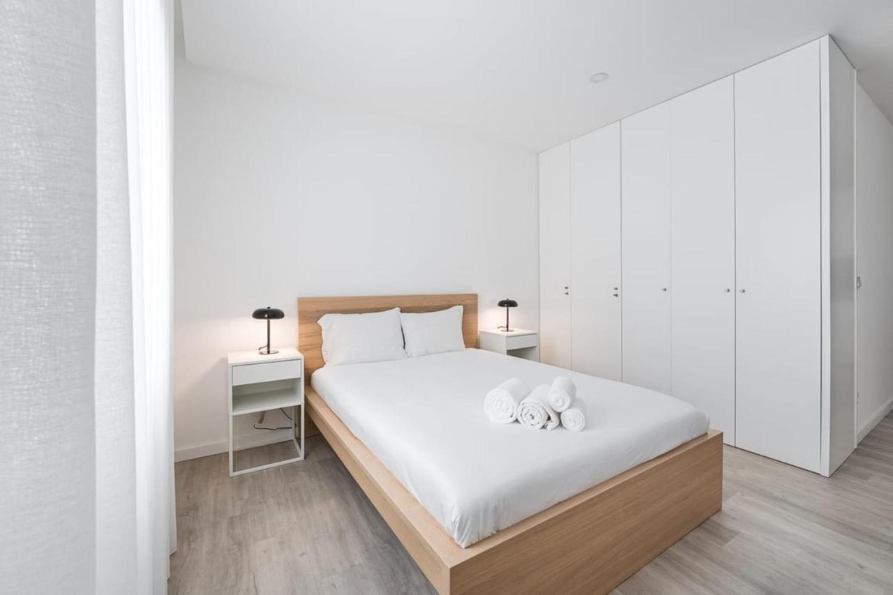 Guestready - The Grey Light Across Forum Aveiro Luaran gambar