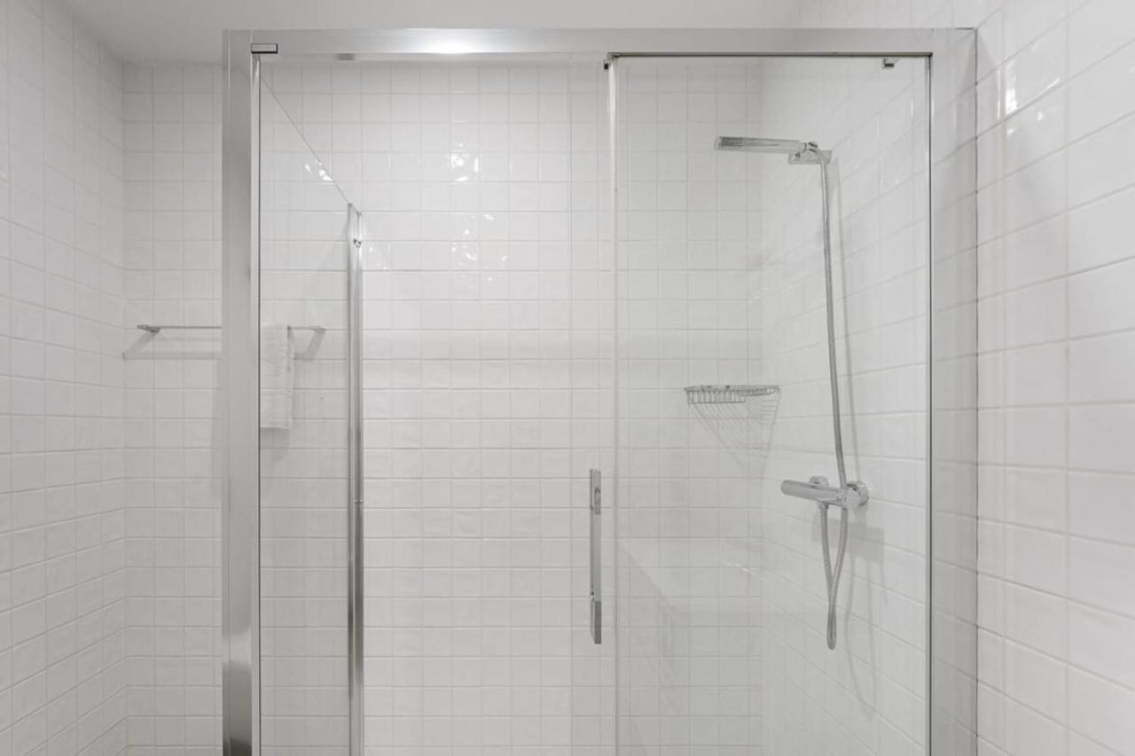 Guestready - The Grey Light Across Forum Aveiro Luaran gambar